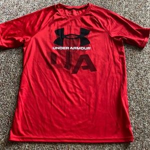 Boys Under Armour Dri-fit tee